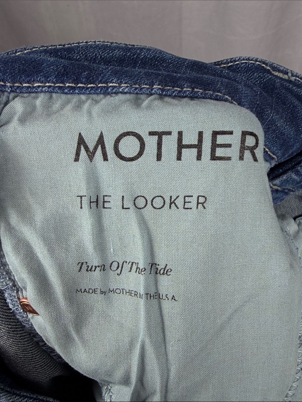 Mother The Looker Skinny Jeans in Turn of Tide. - Picture 11 of 14